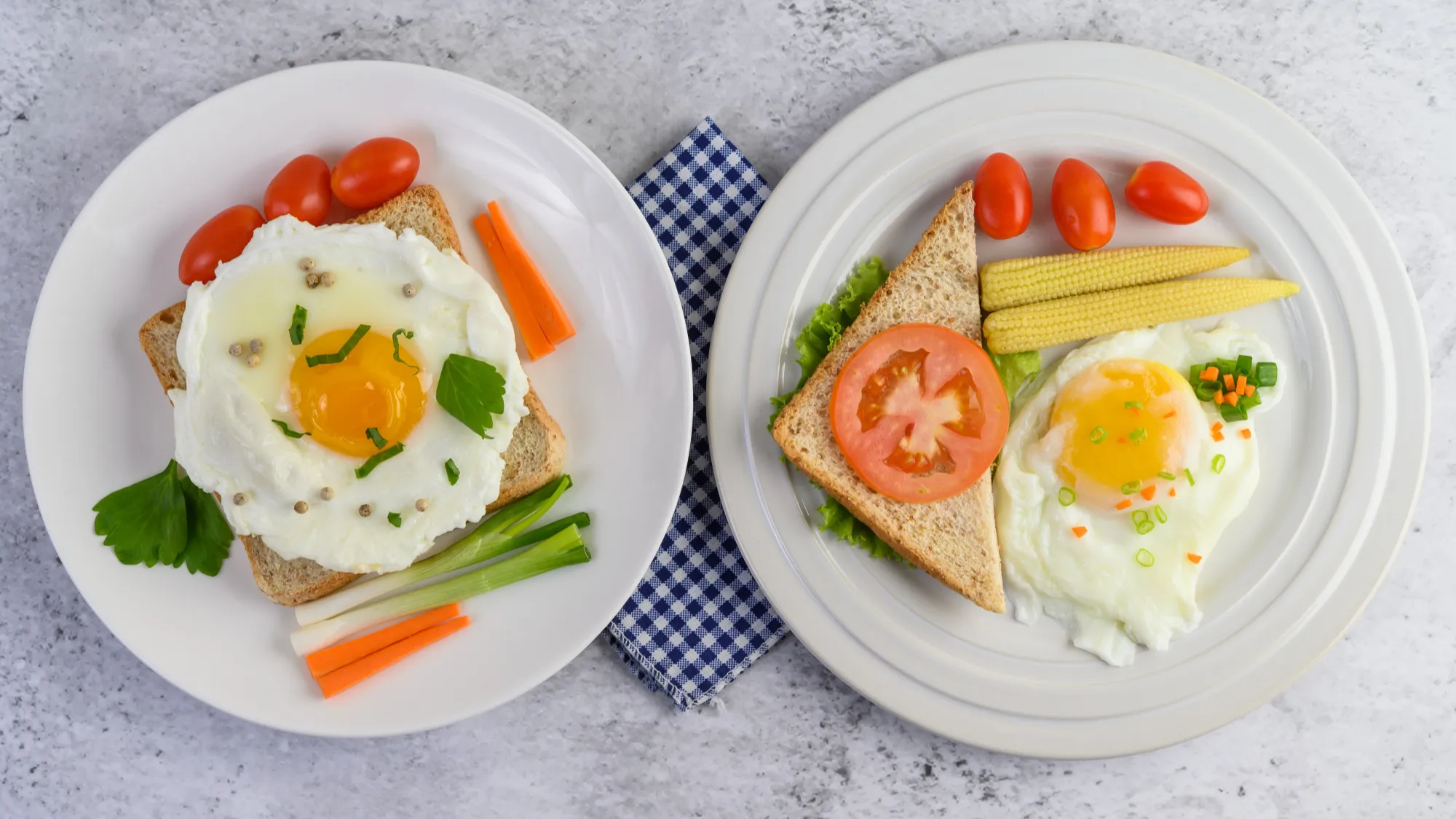 fried-egg-on-toast-with-vegetables-healthy-dinner-idea